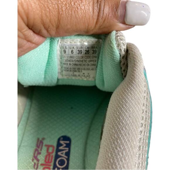 Sketchers D'Lites Memory foam Women's Gray Mint Green Sneakers Size 9 - Picture 6 of 7